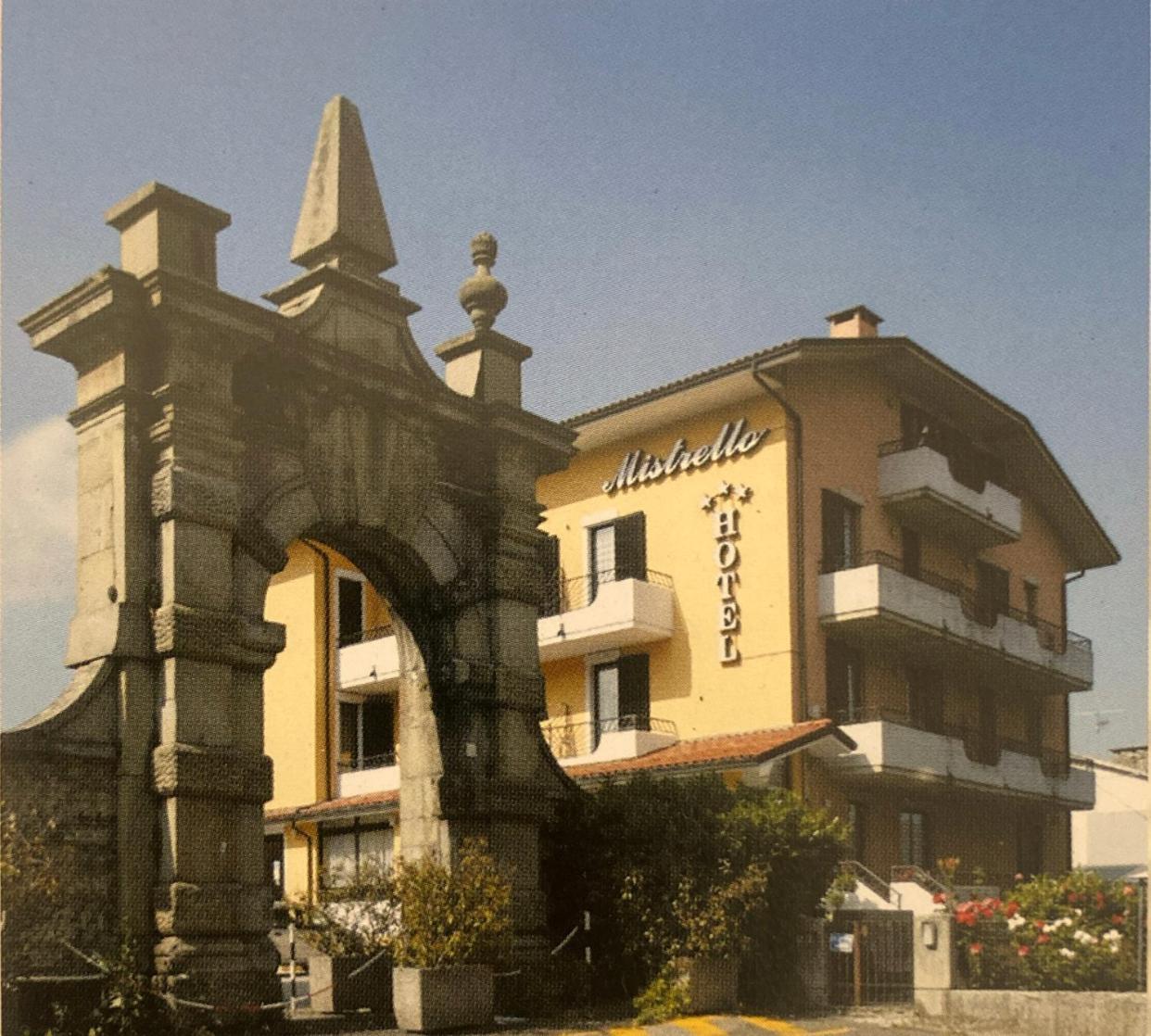 Hotel Mistrello Di Savoia Borgo Val di Taro Exterior photo
